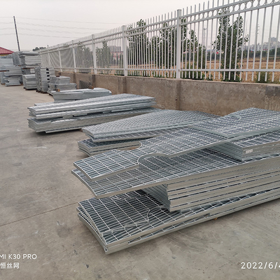 विशेष आकार का स्टील झंझरी गर्म डुबकी जस्ती अनुकूलित G325/30/100