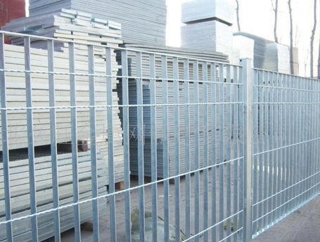 फार्म विला के लिए जस्ती इस्पात झंझरी 1.5 इंच वायर मेष स्टील नेटिंग: